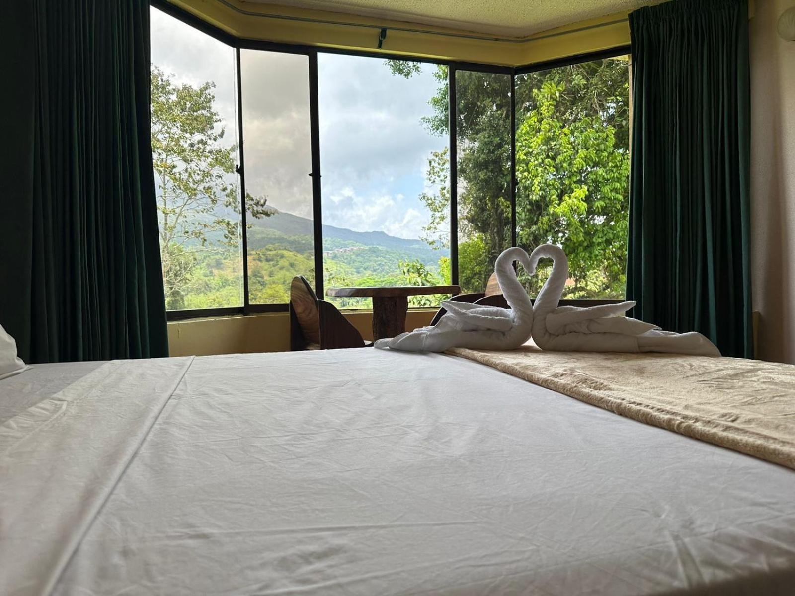 Arenal Roca Lodge & Bungalows La Fortuna Ngoại thất bức ảnh