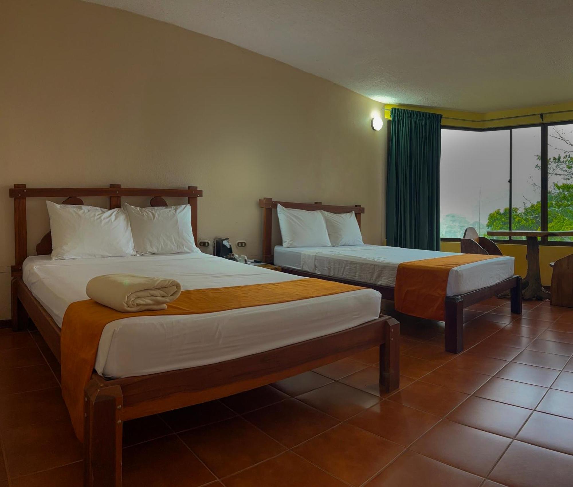 Arenal Roca Lodge & Bungalows La Fortuna Ngoại thất bức ảnh