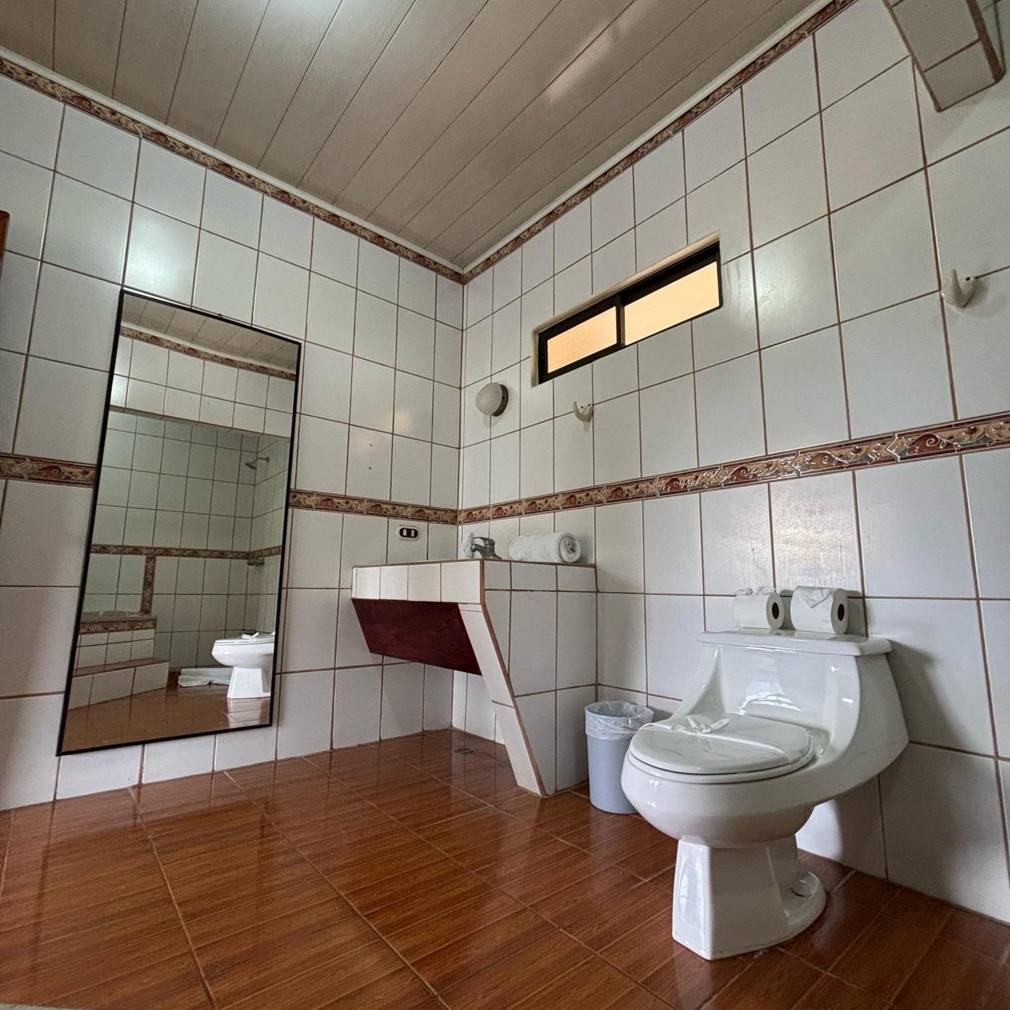 Arenal Roca Lodge & Bungalows La Fortuna Ngoại thất bức ảnh